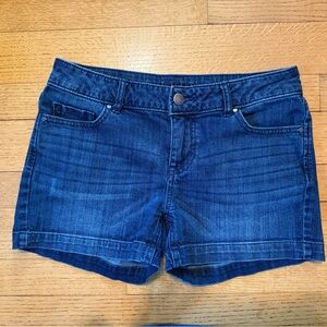 ELLE Denim Shorts Women's Size 4 Blue Dark Wash
